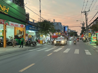 Bán nhà hẻm 380 nguyễn văn khối 90m2 ngang 4m 3 lầu kd buôn bán chỉ 7.9 tỷ gần cv. 0