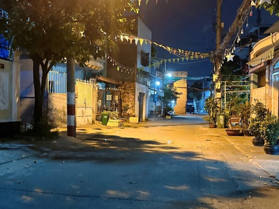 Bán nhà hẻm 380 nguyễn văn khối 90m2 ngang 4m 3 lầu kd buôn bán chỉ 7.9 tỷ gần cv. 2