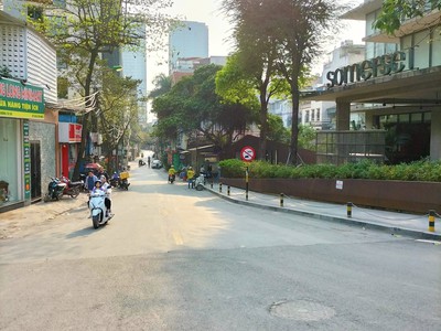 Giảm sâu 25 tỷ  tòa chdv 640m2 x 8t, mt 20m đ.tây hồ - tây hồ. giá 235 tỷ. 4
