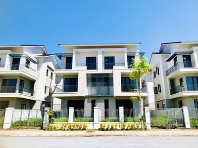 Còn duy nhất 1 siêu phẩm Biệt thự Riverside nằm cạnh khu trường học và công viên 0