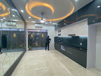 NGON BỔ RẺ HẢI PHÒNG. Nhà 72m x 4 tầng độc lập. Ôtô vào nhà Đường Ngô Gia Tự 8