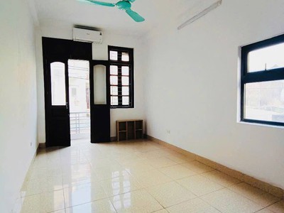 Bán nhà khuyến lương, hoàng mai 4 tầng, 37m2, 4 ngủ, đủ công năng, vị trí trung tâm, dân sinh 2