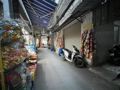 Đất trần quốc vượng - cầu giấy- mt 5,8m- kinh doanh- nở hậu - nhỉnh 9 tỷ 3