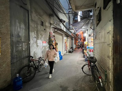 Đất trần quốc vượng - cầu giấy- mt 5,8m- kinh doanh- nở hậu - nhỉnh 9 tỷ 4