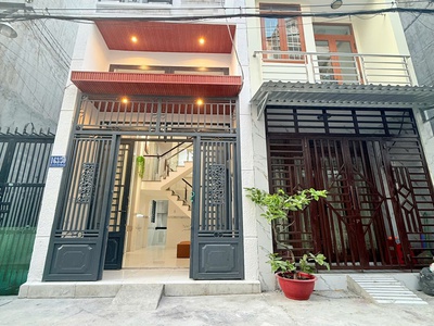 Nhà mới shc 3 tầng hẻm xe hơi 3pn giá chỉ 1 tỷ 950 nguyễn thị  đặng hiệp thành quận 12 hẻm 4 mét 0