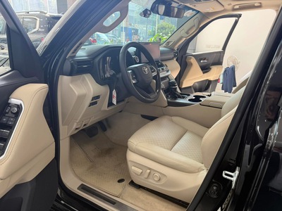 Bán Toyota Land Cruiser LC300 sản xuất 2022. 11