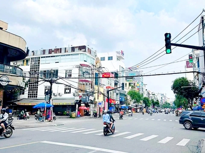 Cho thuê nhà MT Nguyễn Gia Trí D2 P25, Quận Bình Thạnh. 4 Tầng, ngang 8,5x20 chỉ 150tr 2