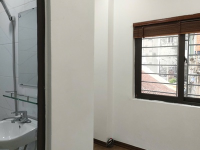 Bán gấp giá rẻ nhà mới đỗ thuận  bạch mai  14m/16m, 5 tầng, mặt tiền 3m, 2 tỷ hai bà trưng. nhỉnh 1 3