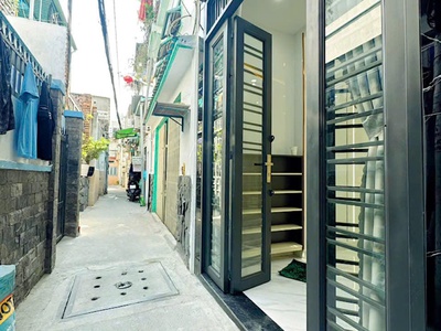 Mình cần bán nhanh siêu phẩm nhà 3 tầng tọa lạc ngay bên hông coopmart quang trung - gò vấp 2