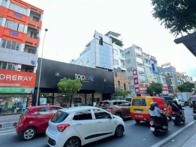 Kế bên Gem Center Quận 1.MT Nguyễn Bỉnh Khiêm. Dt: 5 x 21m  nở hậu: 6,2m .60 triệu/tháng. 2