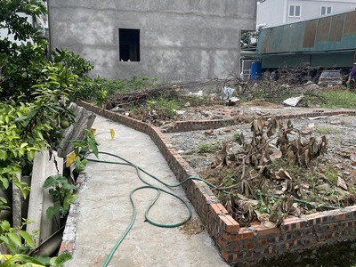 40m2 đất 2 thoáng mặt vỉa hè đường lớn cự khối 2