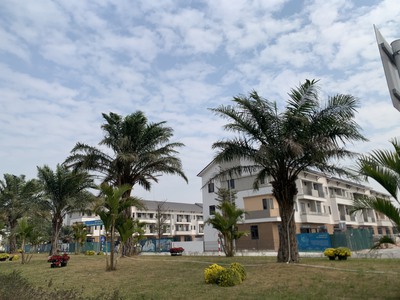 Bán nhà phố 100m2 ngay chân cầu Phù Đổng ở hay kinh doanh đều tốt 2
