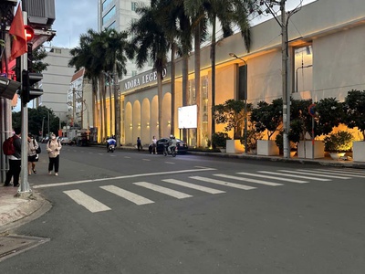 Mặt tiền 4t ut tịch, sát sân bay 3.7 24m , dòng tiền sẵn, vỉa hè rộng rãi, chính chủ lâu năm, 25 t 0