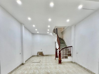 Nhà đẹp quan nhân, mt 4.4m, ô tô đỗ cổng, dt35m2, 6 tầng thang máy, 8.xtỷ. 3