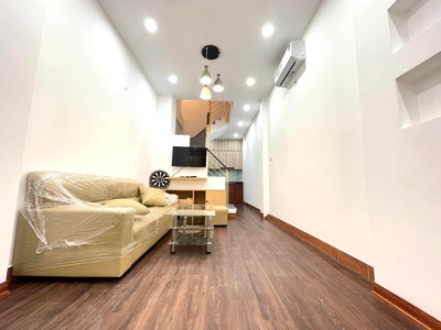 Vài bước ra đến phố - 4 tầng đẹp lung linh nhà dân chắc chắn - hàng hiếm đống đa 1