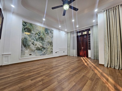 Biệt thự trung văn - 142m2 x 4t - mt 8m - 33.9 tỷ - vỉa hè rộng - đường ô tô tránh 2