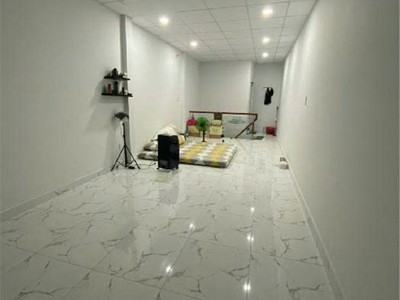 Mặt tiền ngã 4 thoại ngọc hầu  lũy bân bích quận tân phú - trục đường sầm uất nhất khu vực -đang 2