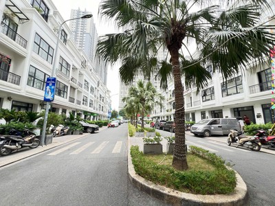 Gia Đình Em Cần Bán Gấp Căn Nhà Phân Lô Vinhomes Gardenia - Mỹ Đình - Hàm Nghi .Khu Chức Năng TP Xan 4