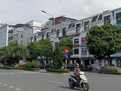 Gia Đình Em Cần Bán Gấp Căn Nhà Phân Lô Vinhomes Gardenia - Mỹ Đình - Hàm Nghi .Khu Chức Năng TP Xan 9