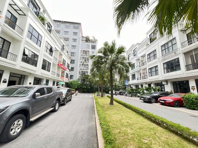 Gia Đình Em Cần Bán Gấp Căn Nhà Phân Lô Vinhomes Gardenia - Mỹ Đình - Hàm Nghi .Khu Chức Năng TP Xan 10