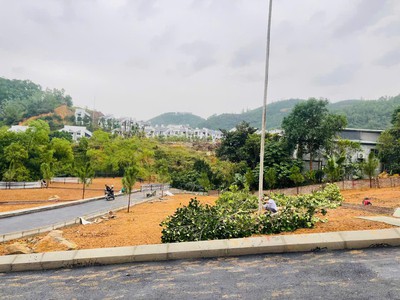 Bán đất nghỉ dưỡng chung vách kđt xanh villas đường to giá rẻ 403m nhỉnh 10tỷ 1