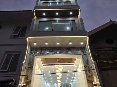 Siêu Phẩm Nhà Ngọc Thụy, Long Biên, 90m2, 8Tầng, Thang Máy, Gara 2 Ô Tô 7 Chỗ, Kinh Doanh 0