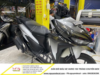 Dịch vụ dán đổi màu xe Vario 150 chuyển sắc trắng đen 0