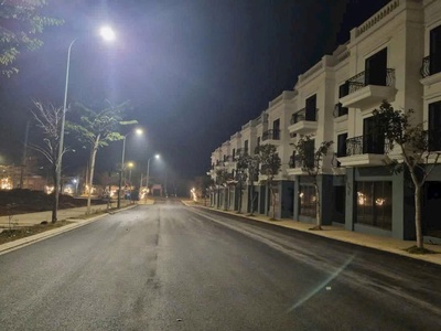 Bán Shophouse 4 Tầng - Vị trí đẹp, Giá tốt 1