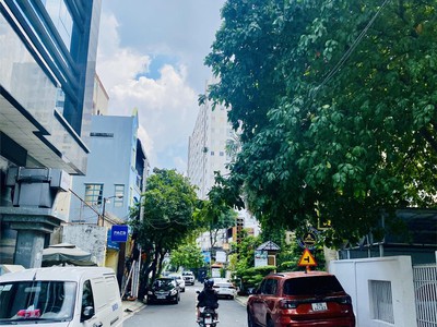 Bán nhà mặt tiền đường c1, phường 13 quận tân bình  4x12, nhà đẹp mới 4