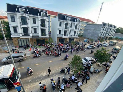 Bán đất 72m2 phường phú chánh, tân uyên, bình dương, đường thảm nhựa: 13m rộng rãi 1