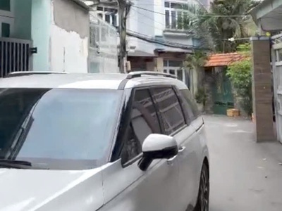 Cần bán gấp, nhà mặt tiền, ngang 5m, dt 50m 5 x 10 x 3 tầng, quận 2, giá chỉ 4 ty 45. 0