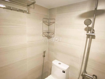 Cho thuê chdv  phòng   gác lửng full nội thất gần đh nguyễn tất thành, p.an phú đông 4