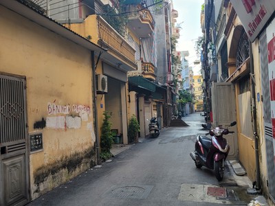 Bán lại nhà , đất địa chỉ tại số 19 ngõ 76 Phố vũ xuân thiều, 47,8m MT 4,0m giá 6,1 ty ngõ thông 1