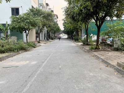 Chính chủ cần bán 60m2 đất TĐC Trâu Quỳ. Hạ tầng tốt, chờ ngày lên Quận 3