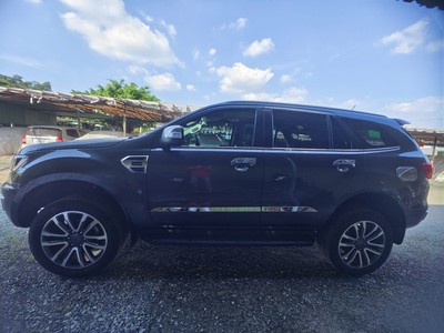 Ford Everest 2020 Trend 2.0L AT 4x2, màu xám, mới 90  chính chủ 2