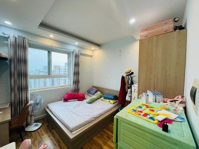 Chính chủ bán gấp ch chung cư lô góc, dt 147m2, 3pn, hoàng đạo thúy, cầu giấy 9,0 tỷ. 1