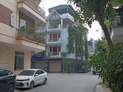 Chính chủ bán nhà đại mỗ - 43m, mt 8m, 4 tầng ô tô chạy quanh nhà- thoáng trước sau- tặng full nội 0