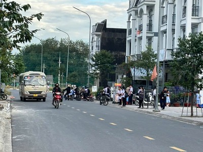 Đất phú chánh thành phố tân uyên, 72m2 ,cách đường huỳnh văn lũy khoảng 30m thôi 1