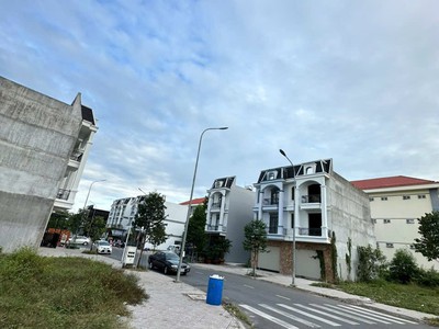 Đất phú chánh thành phố tân uyên, 72m2 ,cách đường huỳnh văn lũy khoảng 30m thôi 2