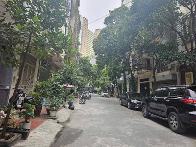 Bán nhà phố Vũ Trọng Khánh 7 tầng phân lô ô tô tránh thang máy kinh doanh văn phòng 0