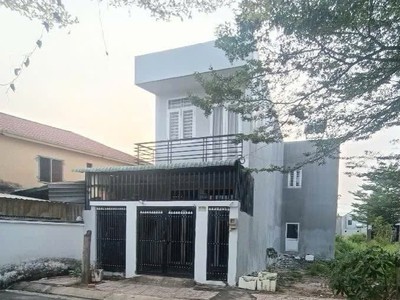 Sổ hồng riêng- nhà 2 tầng- 2,6  tỷ tặng nội thất- sát bên vinhomes grand park quận 9 -không quy 0