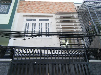 Cho thuê nhà nguyên căn 3 PN, diện tích 112m2, 1 trệt, 1 lầu 2 mặt hẻm, Phước Long B - Quận 9 0