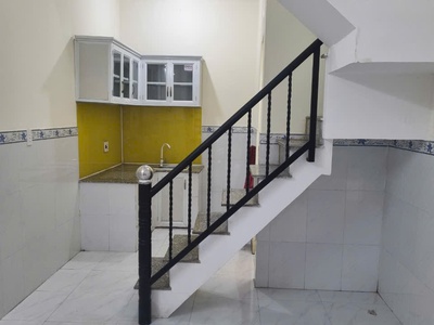 Chính chủ cho thuê nguyên căn ngay trung tâm chợ Đường quận 12 4