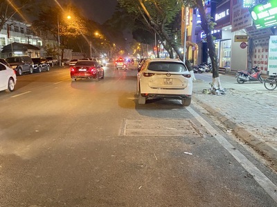 Mặt phố trần quốc hoàn - 50/60m - 8 tầng thang máy - vỉa hè kd - 32 tỷ 0