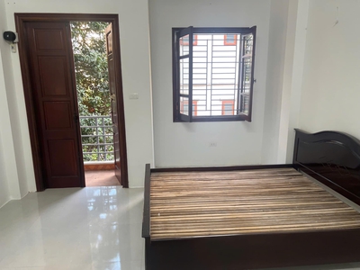 Cho thuê nhà Mặt phố Nguyễn Văn Trỗi - Thanh Xuân 46m x 5T - MT5M giá 28tr, KD đỉnh 3