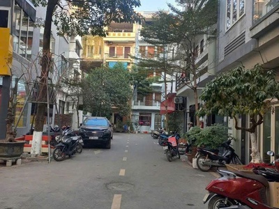 Cho thuê nhà Thanh Bình, Mộ Lao, Hà Đông 50m x 5T giá 17tr, phân lô, vỉa hè, ô tô tránh 0