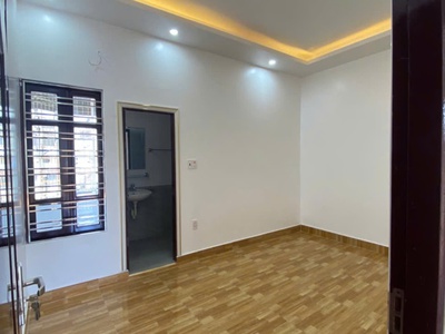 N2510. C.H.O T.H.U.Ê N.H.À sân cổng riêng ở Trần Nguyên Hãn 3