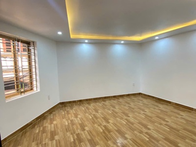 N2510. C.H.O T.H.U.Ê N.H.À sân cổng riêng ở Trần Nguyên Hãn 5