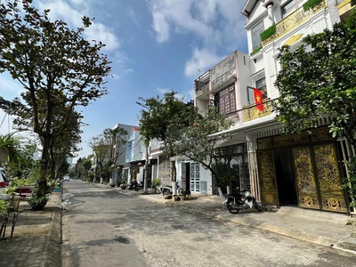Bán 2 lô liền kề  mặt tiền nguyễn chích, hòa minh, liên chiểu. 0