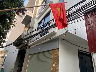 Bán nhà lô góc 46m giá 5 tỷ- mới kính koong - 5 tầng - ngõ thông ô tô kinh doanh tại la phù 1